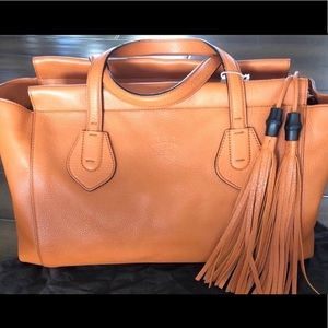 Gucci (like new) leather handbag